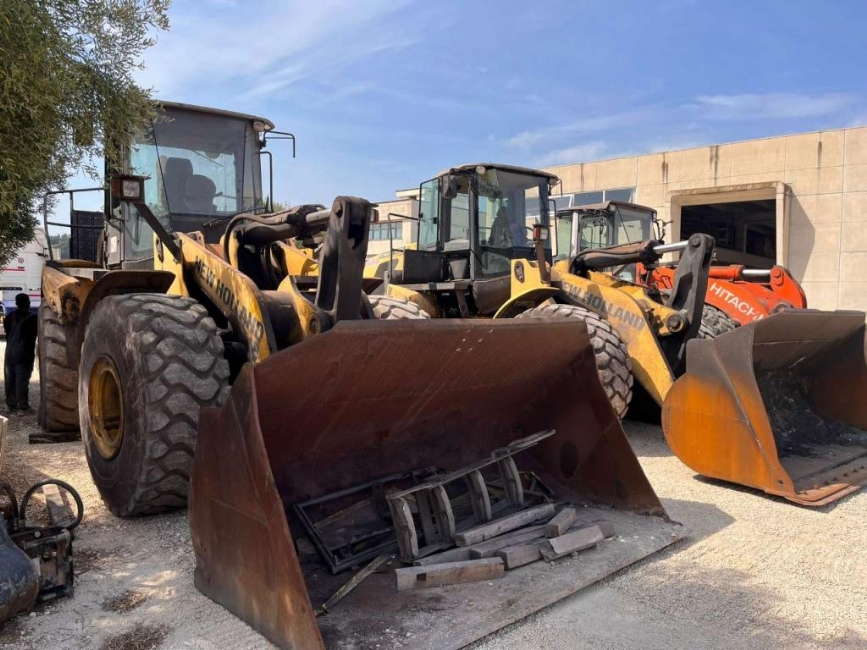 New Holland w270B